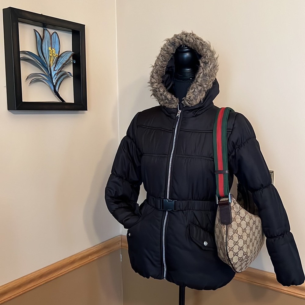 Gucci Beige GG Supreme Canvas Crossbody with Green-Red Web Strap - Picture 3 of 16